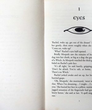 Alternative view of The scent of magic