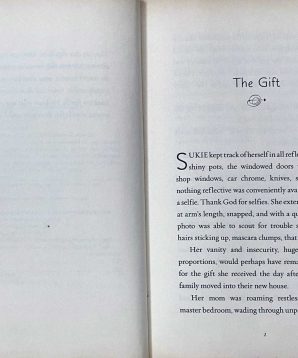 Alternative view of The girl with the mermaid hair