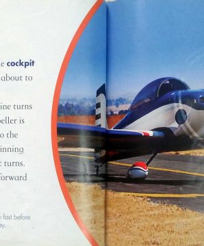 Alternative view of How does it fly: propeller plane