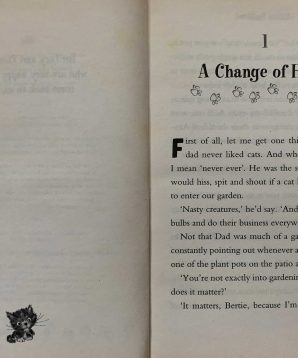 Alternative view of Kitten smitten